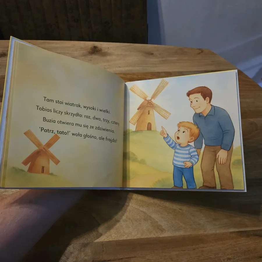 Strony wewnętrzne spersonalizowanej książki dla dzieci z imieniem