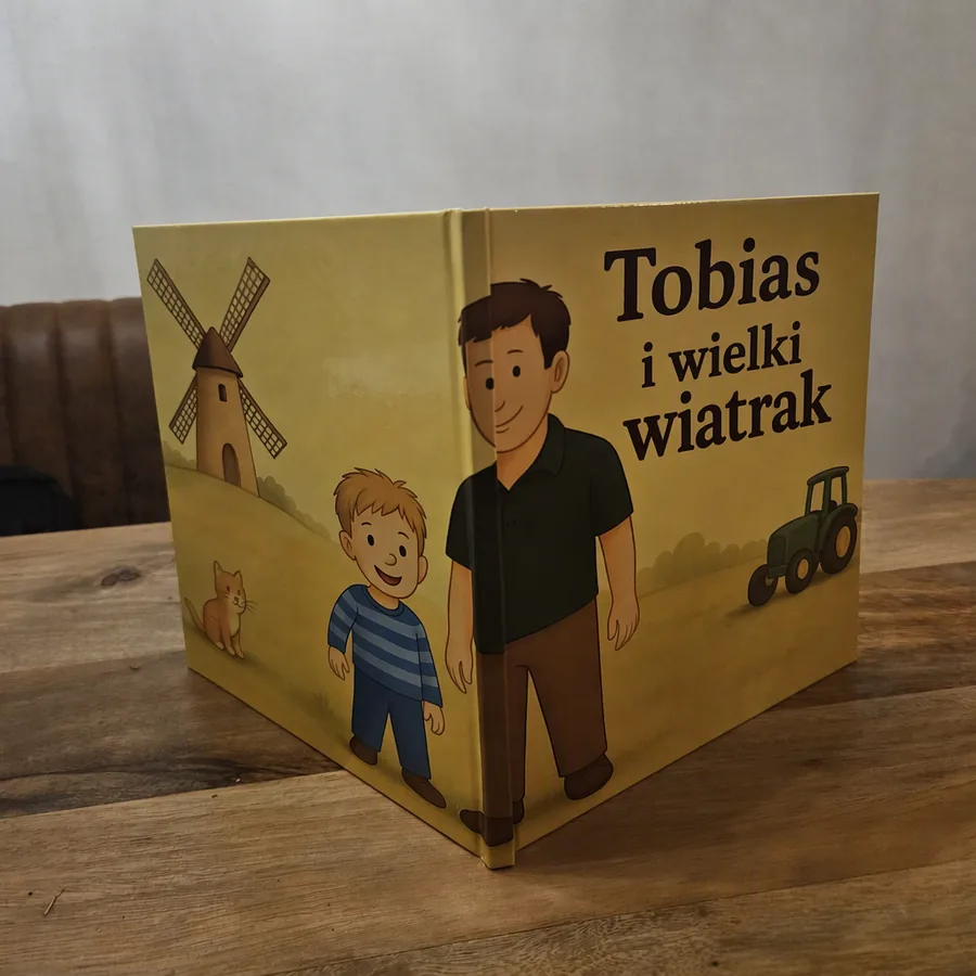 Przednia okładka luksusowej książki dla dzieci w twardej oprawie z imieniem